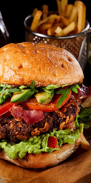 Burger cubain et salsa à l’avocat
