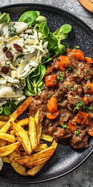 Carbonade, frites et salade de chicons
